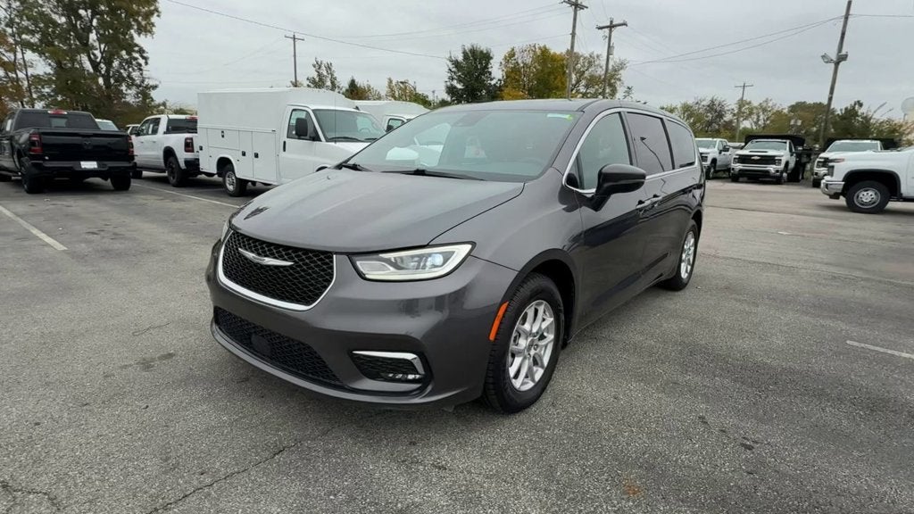 2023 Chrysler Pacifica Touring