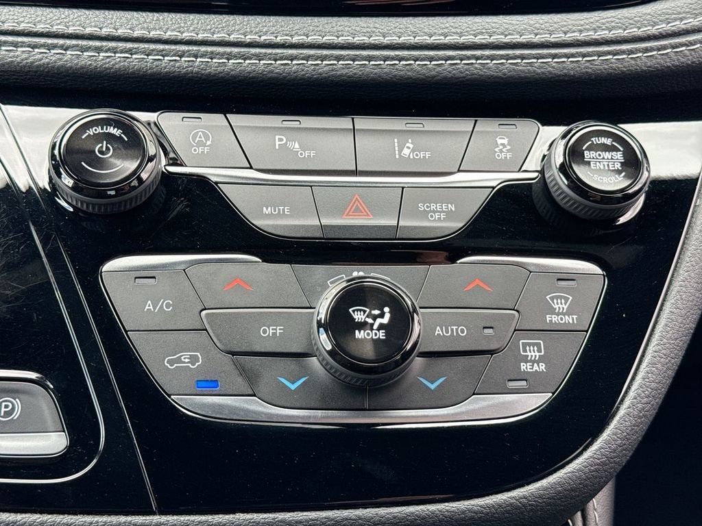 2025 Chrysler Pacifica Limited