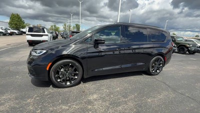 2025 Chrysler Pacifica Limited
