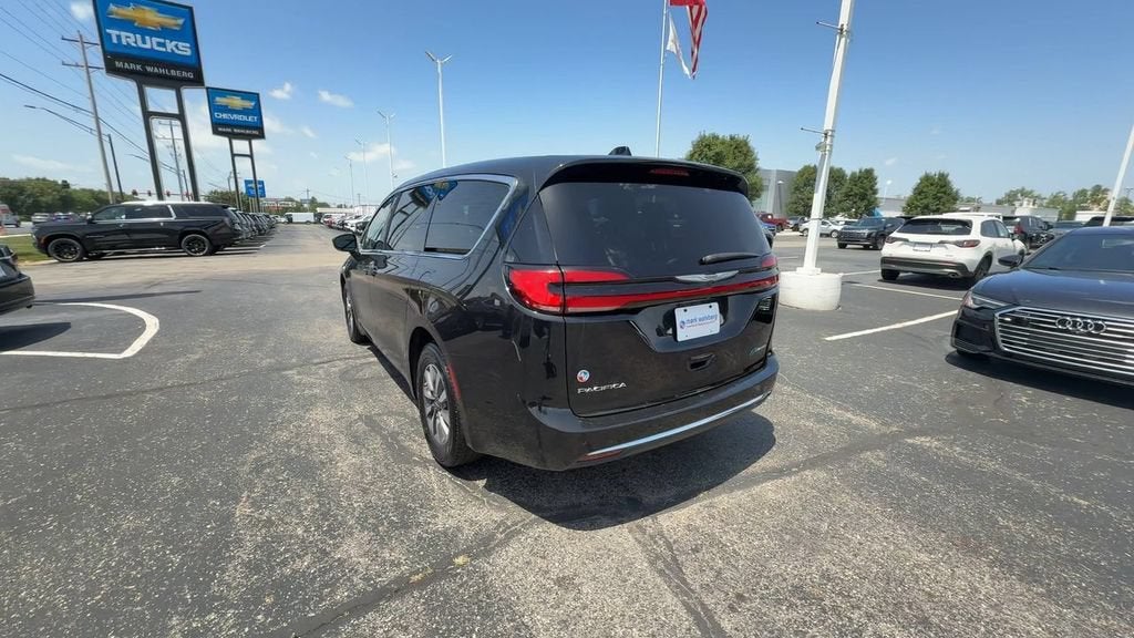 2023 Chrysler Pacifica Hybrid Touring L