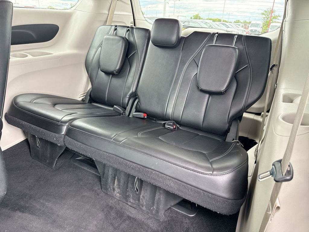2024 Chrysler Pacifica Hybrid Select