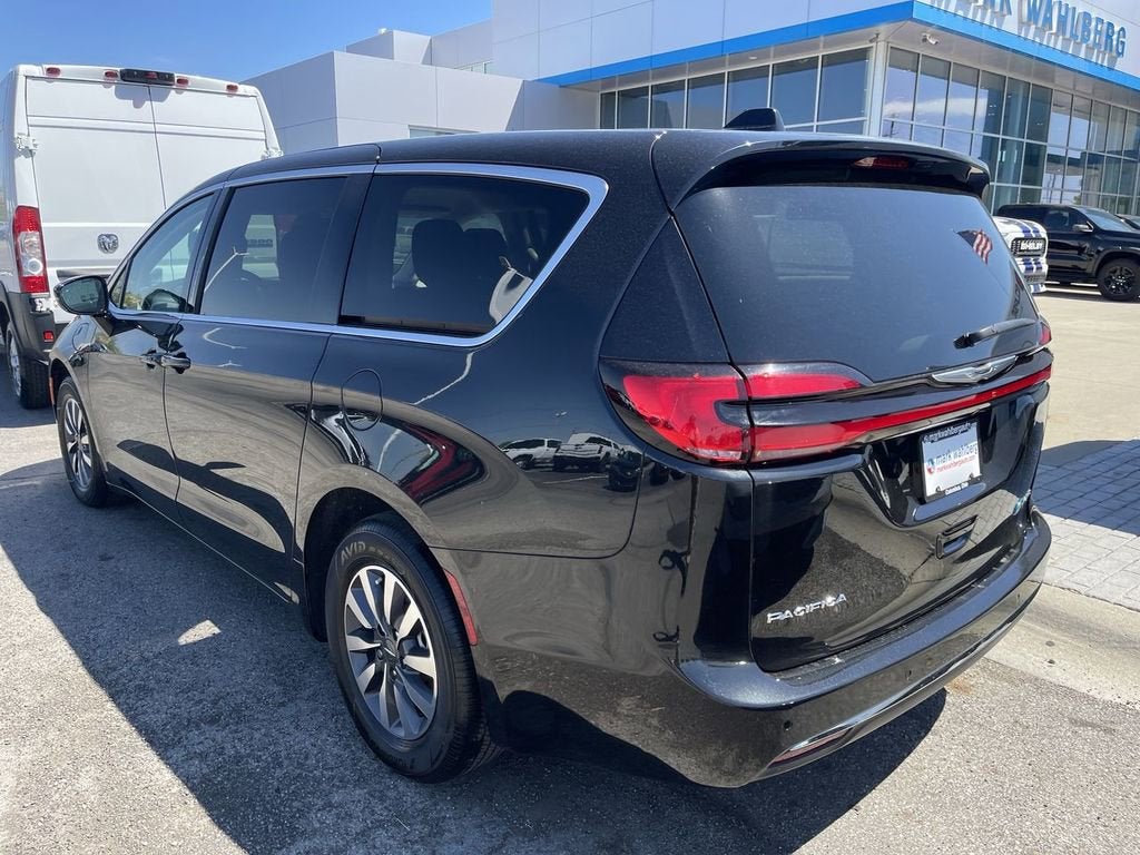 2024 Chrysler Pacifica Hybrid Select