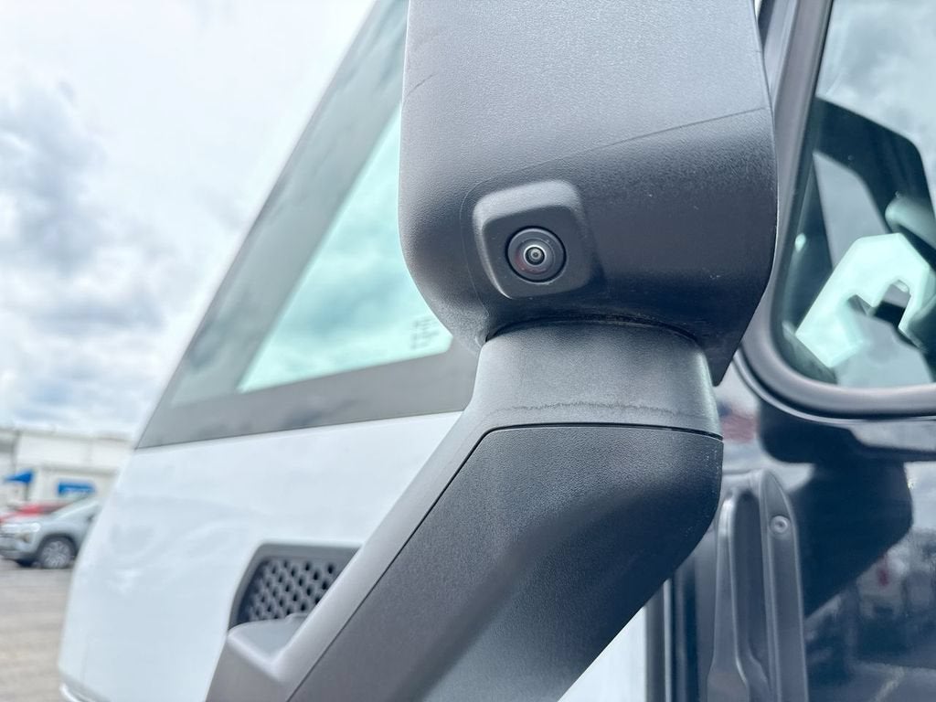 2024 BrightDrop Zevo 600 EJY