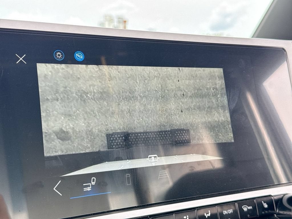 2024 BrightDrop Zevo 600 EJY