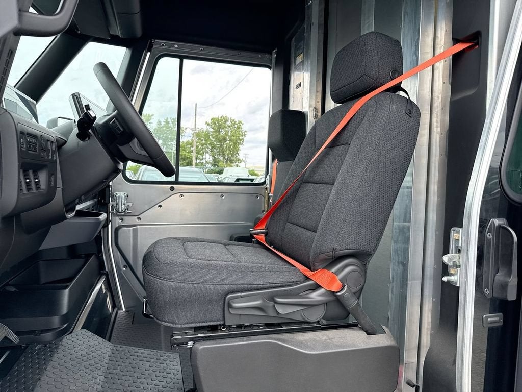 2024 BrightDrop Zevo 600 EJY