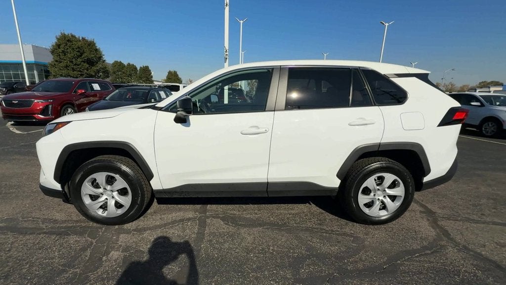 2025 Toyota RAV4 LE