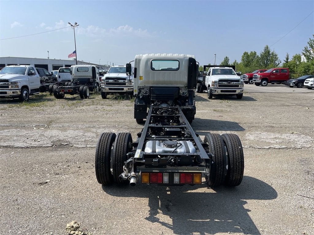 2024 Chevrolet Low Cab Forward 5500 XG 2WD Reg Cab 176