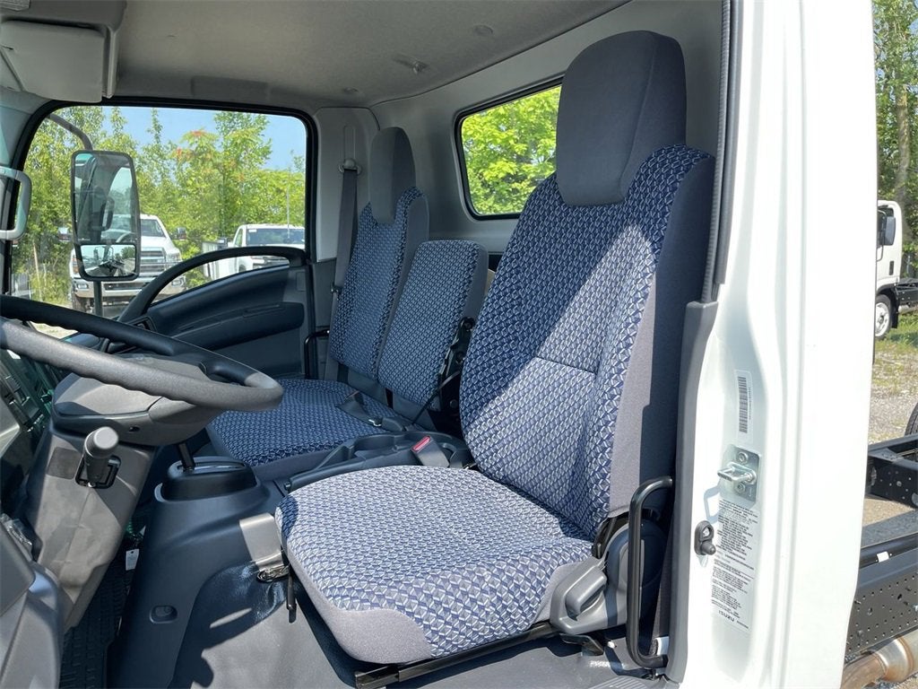 2024 Chevrolet Low Cab Forward 5500 XG 2WD Reg Cab 176