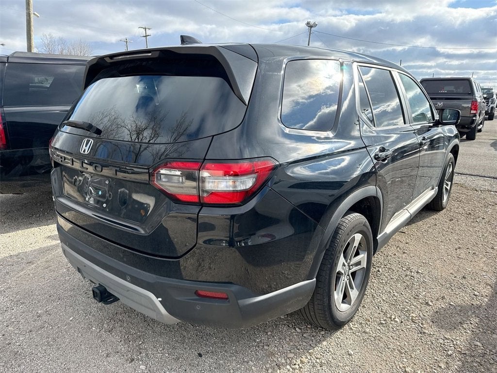 2023 Honda Pilot EX-L 7 Passenger