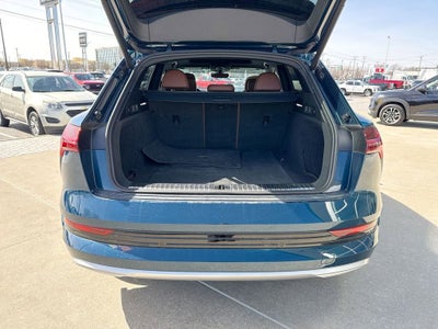 2019 Audi e-tron Premium Plus