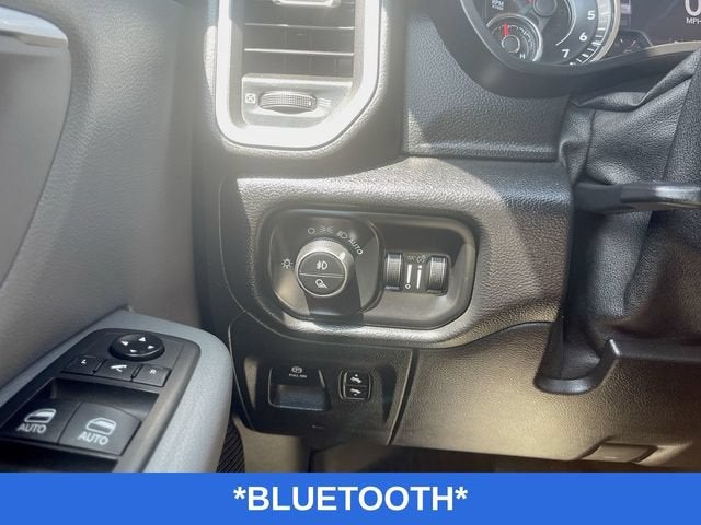 2019 RAM 1500 Big Horn/Lone Star Crew Cab 4x4 5'7" Box