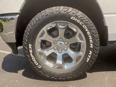 2019 RAM 1500 Big Horn/Lone Star Crew Cab 4x4 5'7" Box