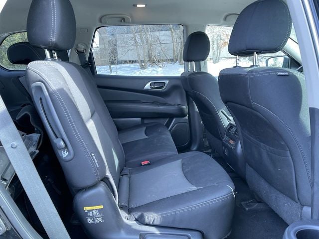 2018 Nissan Pathfinder S