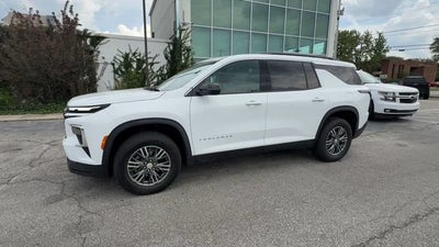 2025 Chevrolet Traverse LT