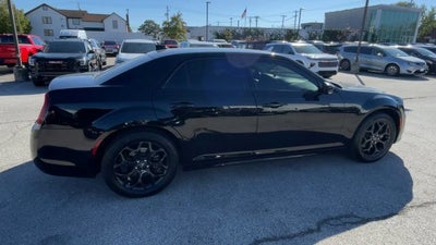 2022 Chrysler 300 Touring L