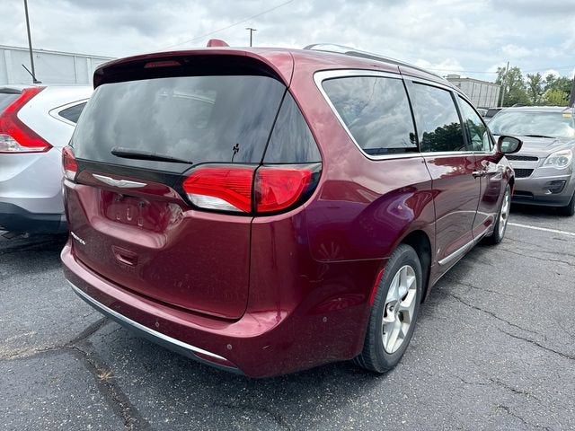 2017 Chrysler Pacifica Touring-L Plus