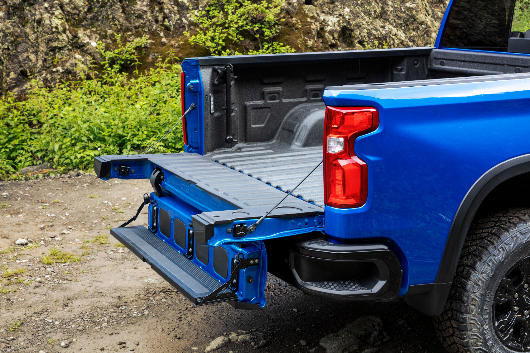 Chevy Silverado 1500 vs Chevy Colorado
